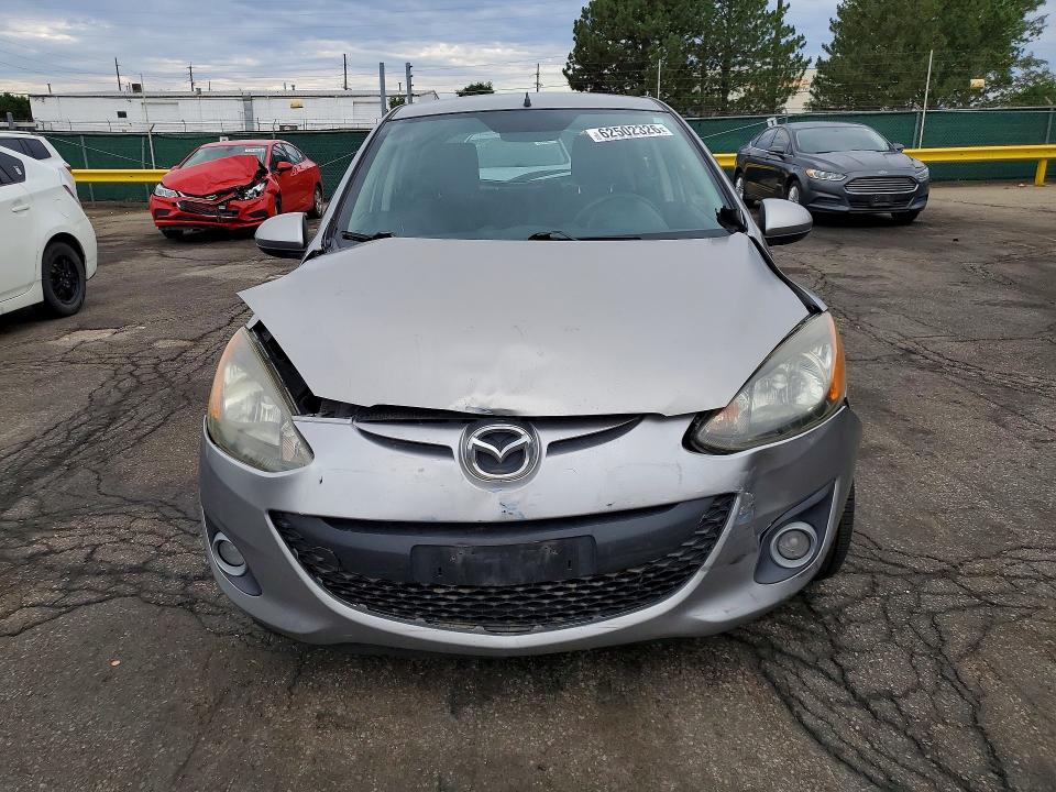 Photo 5 from auction – 2011 MAZDA MAZDA2 with VIN JM1DE1HYXB0103352