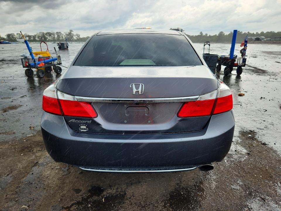 Photo 6 from auction – 2014 HONDA ACCORD with VIN 1HGCR2F31EA268588