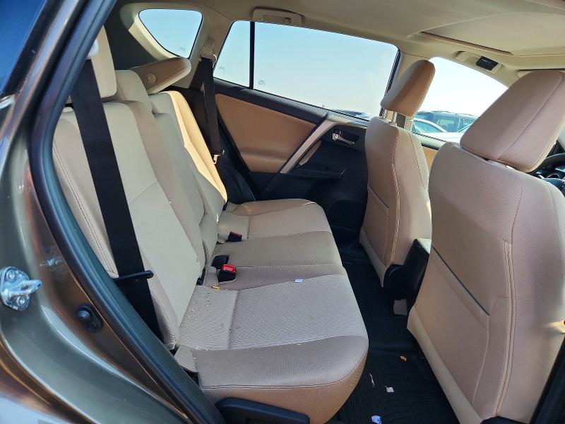 Photo 10 from auction – 2015 TOYOTA RAV4 with VIN 2T3RFREV0FW300236