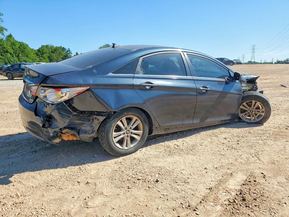 Photo 3 from auction – 2014 HYUNDAI SONATA with VIN 5NPEB4AC7EH824233
