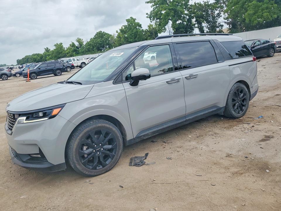2022 KIA CARNIVAL