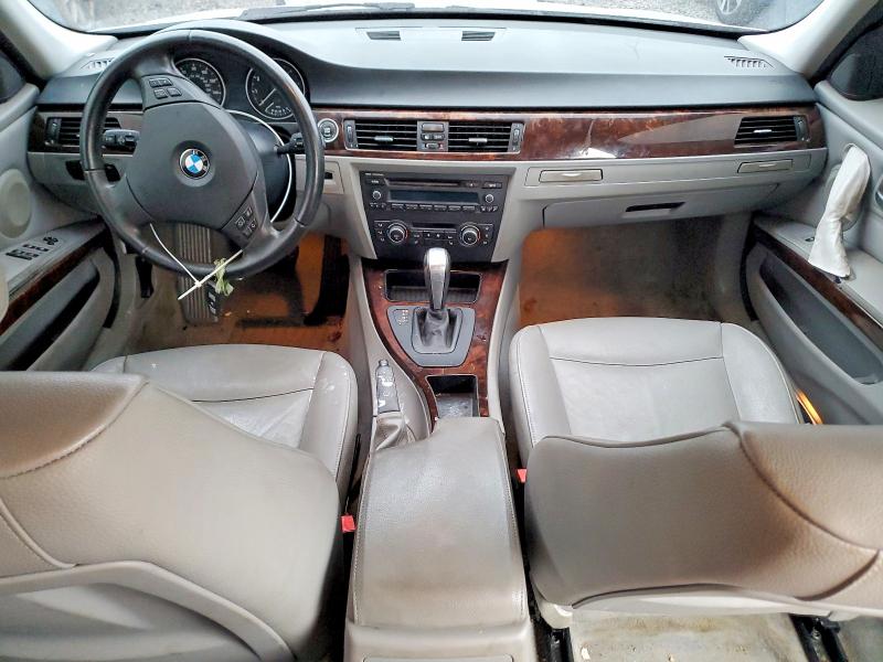 Photo 8 from auction – 2011 BMW 328 with VIN WBAPH5C58BA446340