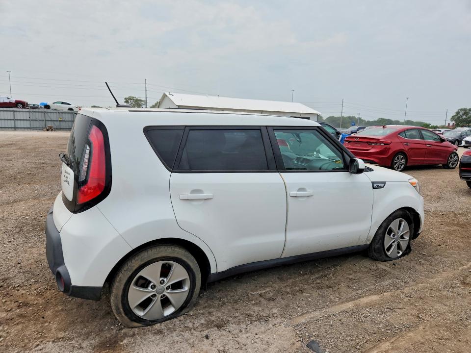 Photo 3 from auction – 2016 KIA SOUL with VIN KNDJN2A20G7393369