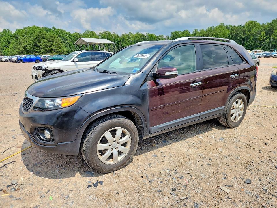 KIA SORENTO 2013 with VIN 5XYKT3A64DG356147 - Photo from auction