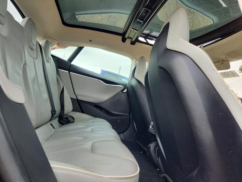 Photo 10 from auction – 2013 TESLA MODEL S with VIN 5YJSA1DP9DFP05938