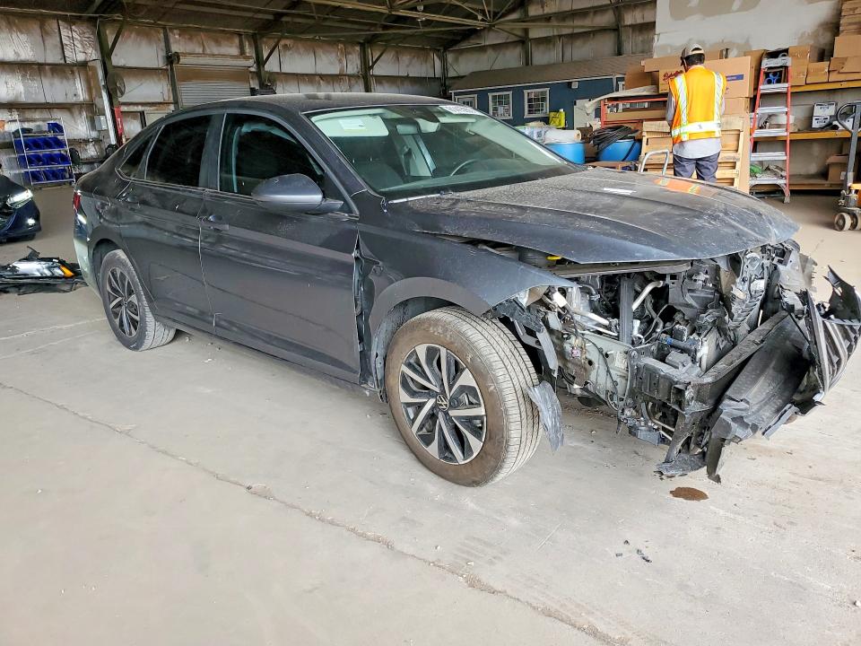 Photo 4 from auction – 2024 VOLKSWAGEN JETTA with VIN 3VW5M7BU5RM022442