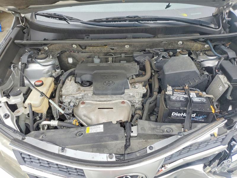 Photo 12 from auction – 2015 TOYOTA RAV4 with VIN JTMBFREV0FD152149