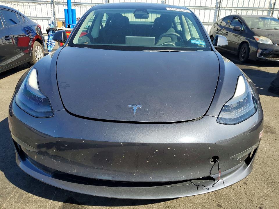 Zdjęcie 5 z aukcji – 2022 TESLA MODEL 3 z VIN 5YJ3E1EAXNF317671