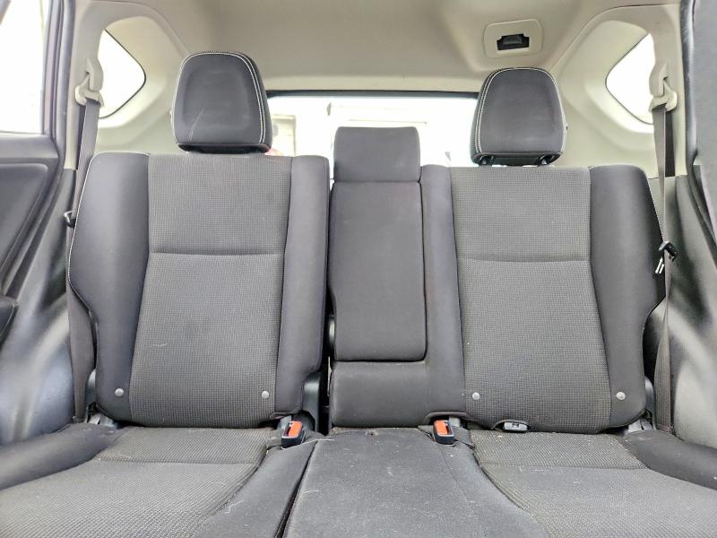Photo 10 from auction – 2016 TOYOTA RAV4 with VIN JTMRFREV7GD193877