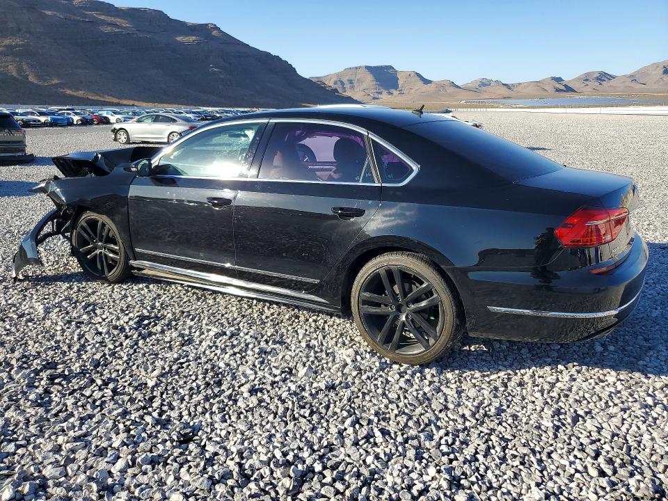 Photo 2 from auction – 2016 VOLKSWAGEN PASSAT with VIN 1VWAT7A33GC068358