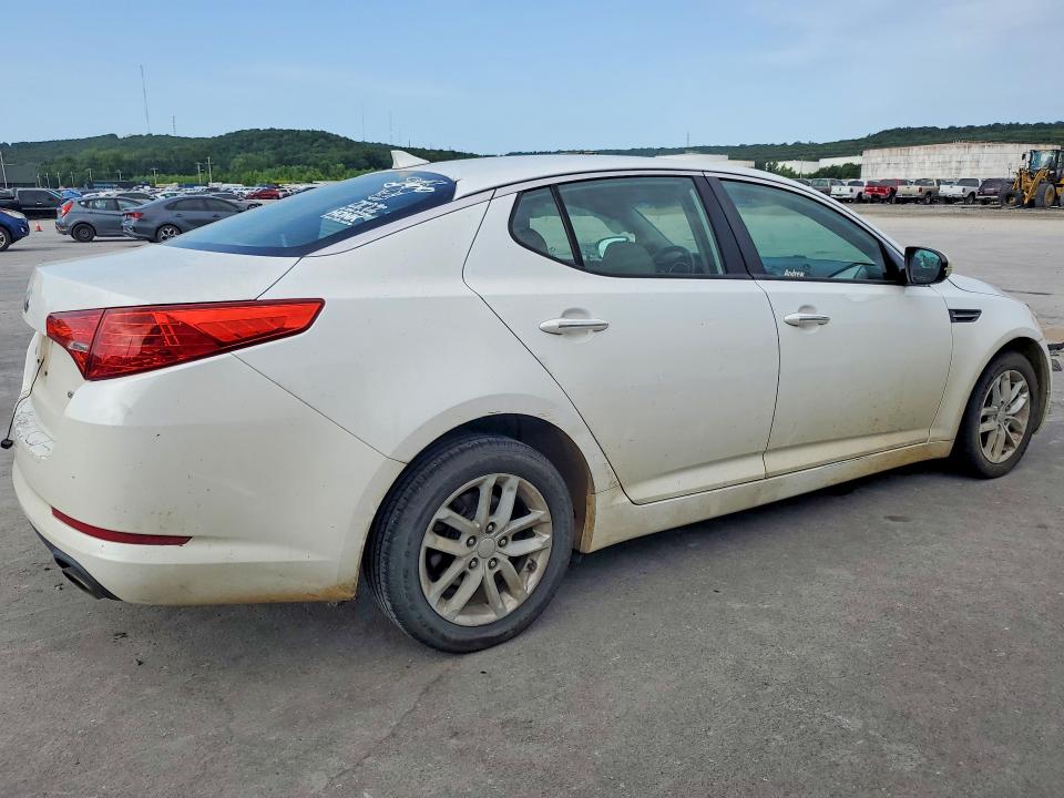 Photo 3 from auction – 2013 KIA OPTIMA with VIN KNAGM4A78D5310179