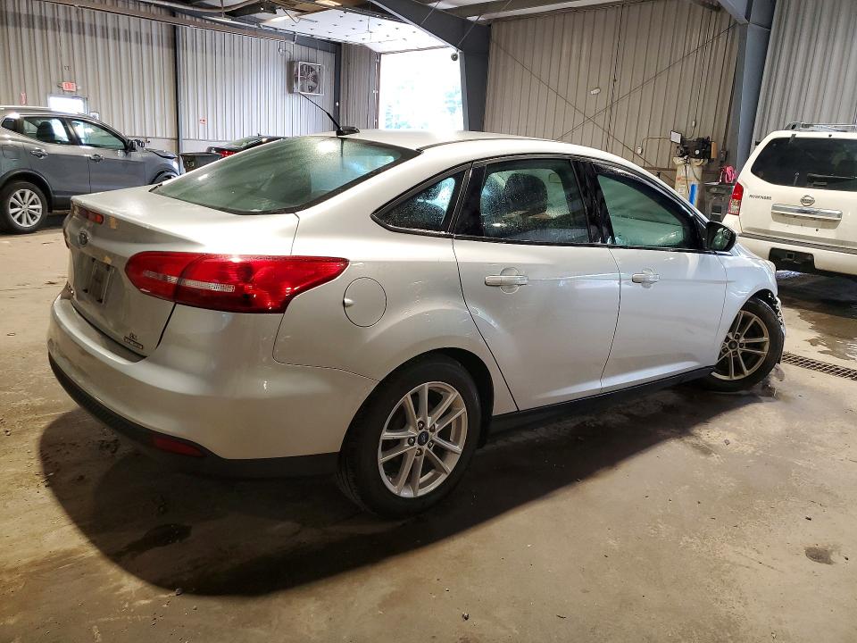 Photo 3 from auction – 2015 FORD FOCUS with VIN 1FADP3F20FL339300