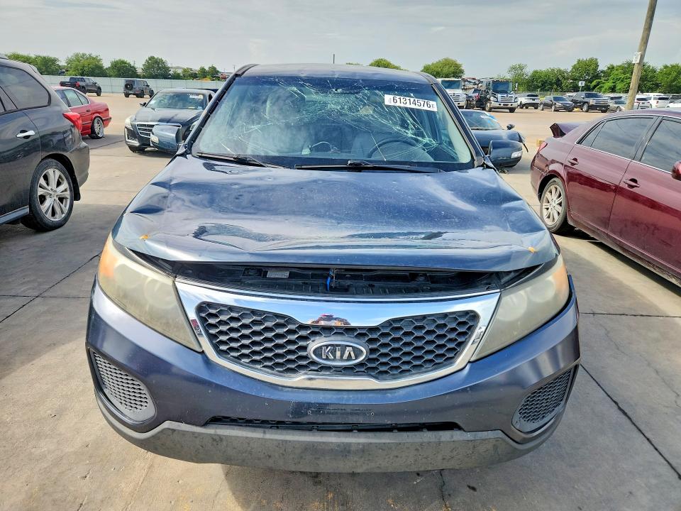 Photo 5 from auction – 2011 KIA SORENTO with VIN 5XYKTCA16BG059981