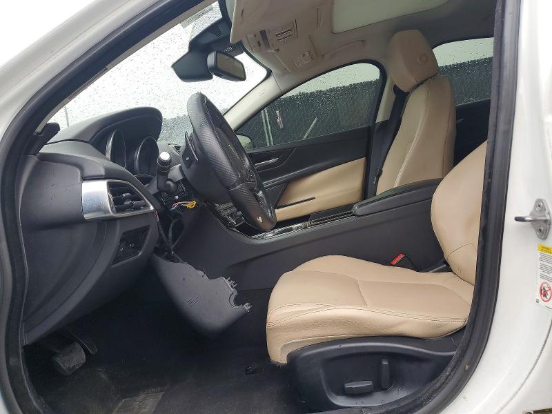 صورة رقم 7 من المزاد - 2018 JAGUAR XE مع VIN SAJAD4FX9JCP38157