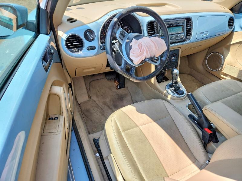 Photo 8 from auction – 2015 VOLKSWAGEN BEETLE with VIN 3VWJ17AT1FM635783