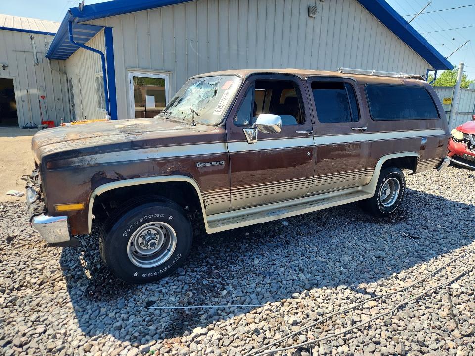 Photo 1 from auction – 1988 CHEVROLET SUBURBAN with VIN 1GBEV16K2JF185578