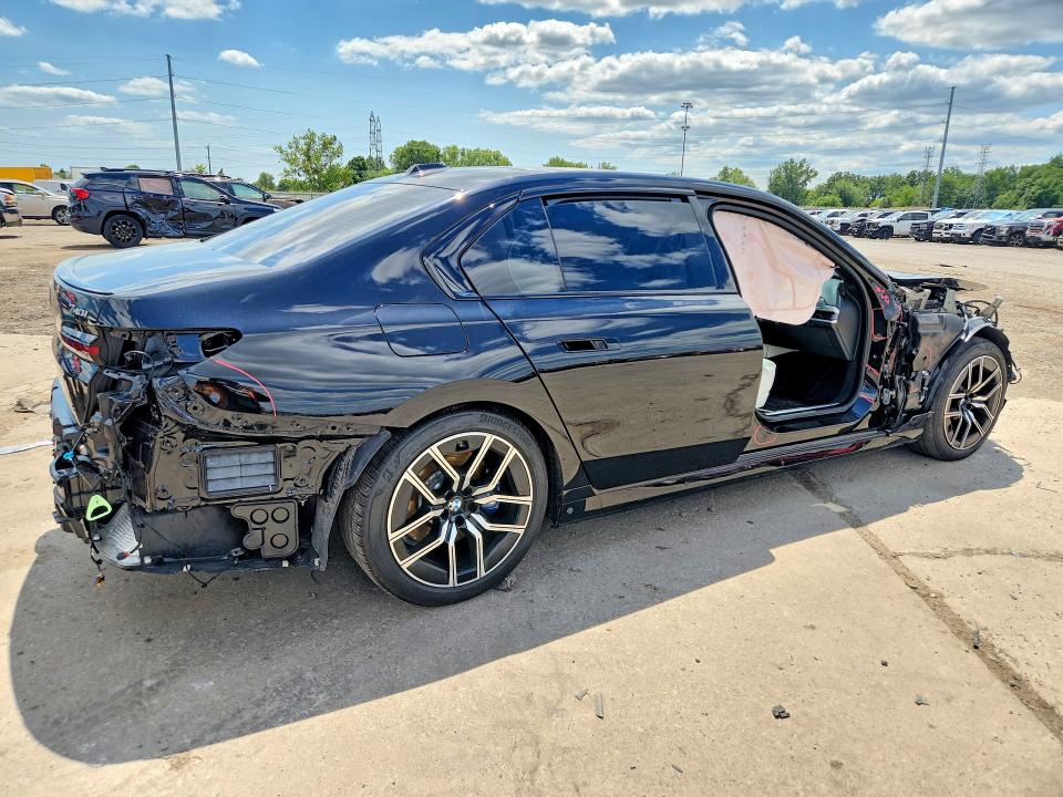 Photo 3 from auction – 2025 BMW 740 with VIN WBA33EH0XSCU52803