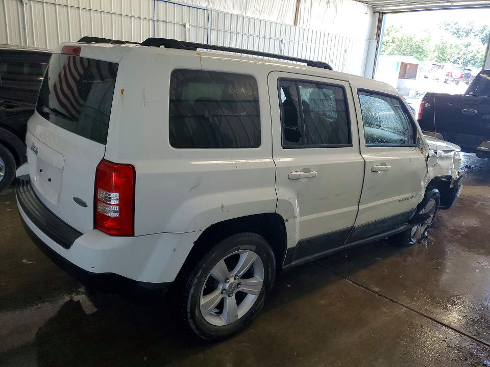 Photo 3 from auction – 2011 JEEP PATRIOT with VIN 1J4NF1GB8BD100242