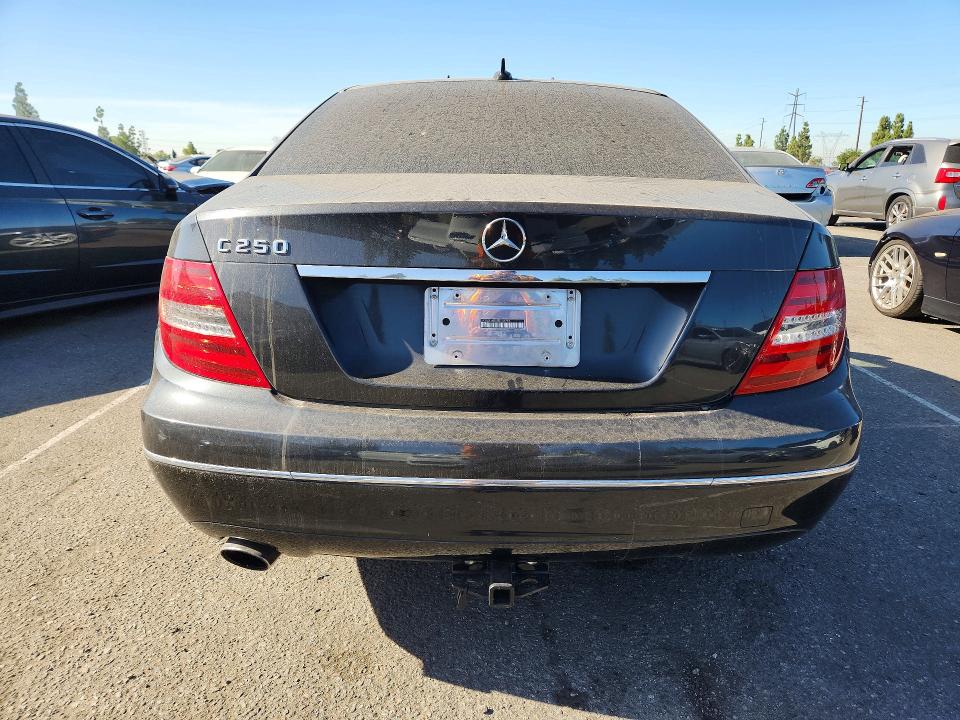 Photo 6 from auction – 2012 MERCEDES-BENZ C with VIN WDDGF4HB0CR235773