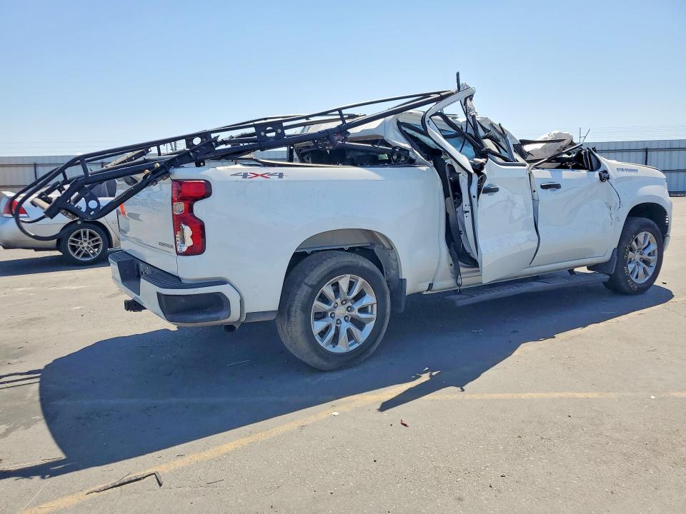 Photo 3 from auction – 2022 CHEVROLET SILVERADO with VIN 1GCPDBEK4NZ640806