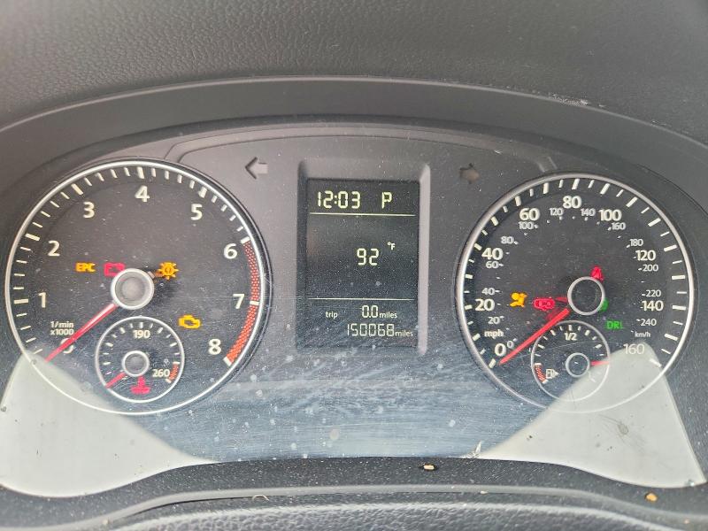 Photo 9 from auction – 2014 VOLKSWAGEN PASSAT with VIN 1VWAP7A33EC023485