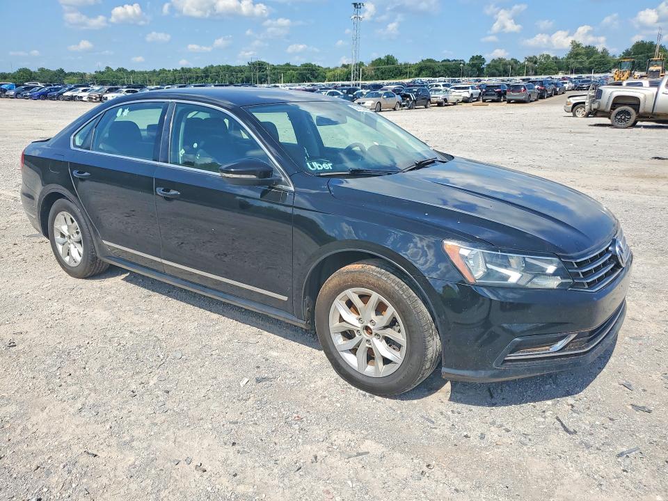 Photo 4 from auction – 2016 VOLKSWAGEN PASSAT with VIN 1VWAT7A33GC010489