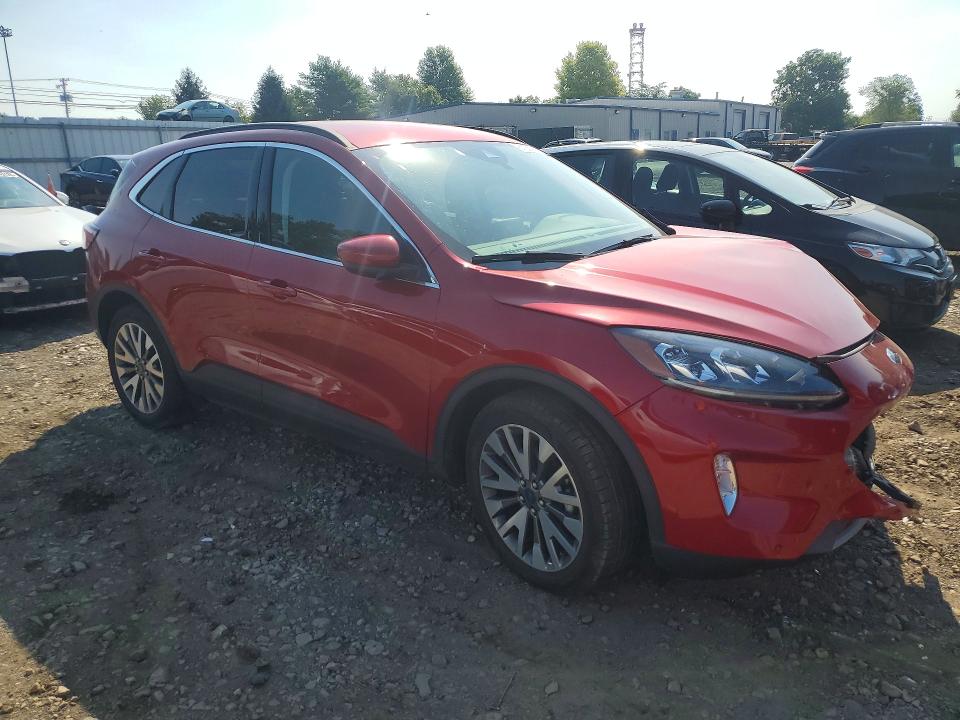 Photo 4 from auction – 2022 FORD ESCAPE with VIN 1FMCU0DZ6NUA94195