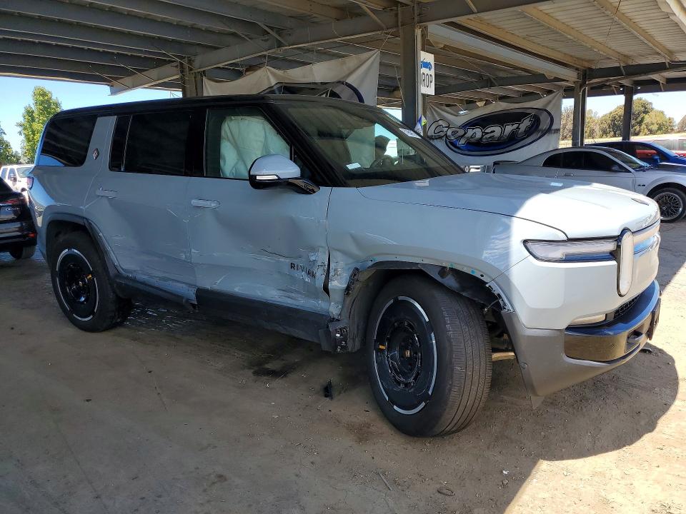 Photo 4 from auction – 2025 RIVIAN R1S with VIN 7PDSGBBA9SN055714