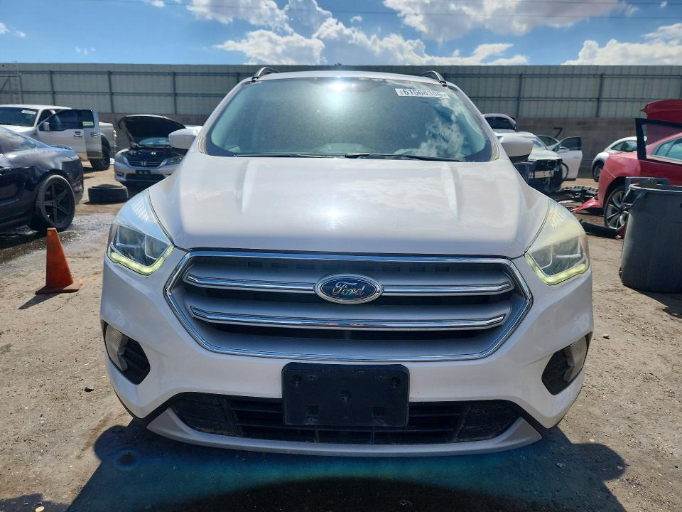 Photo 5 from auction – 2018 FORD ESCAPE with VIN 1FMCU9HD4JUA34803
