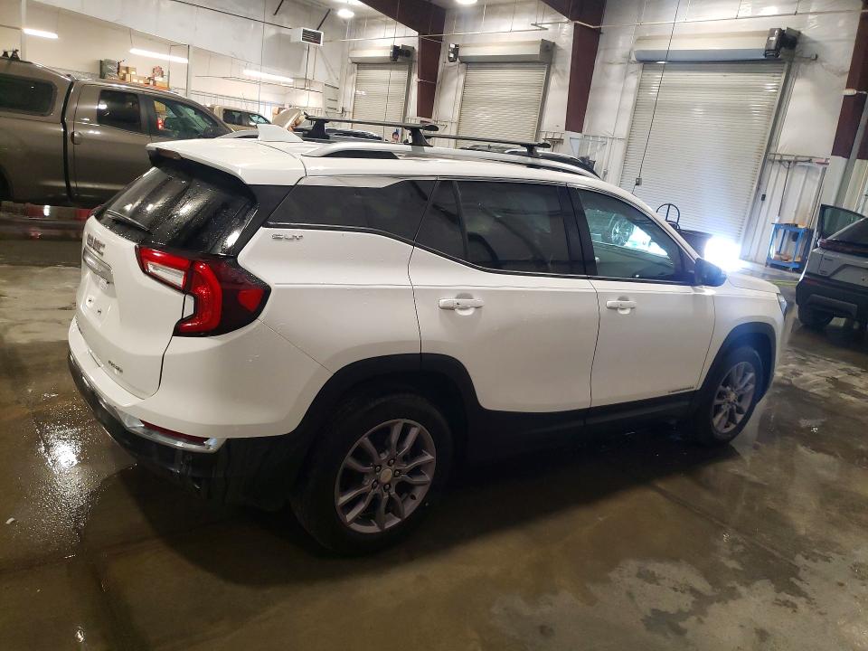 Photo 3 from auction – 2022 GMC TERRAIN with VIN 3GKALVEV5NL294765