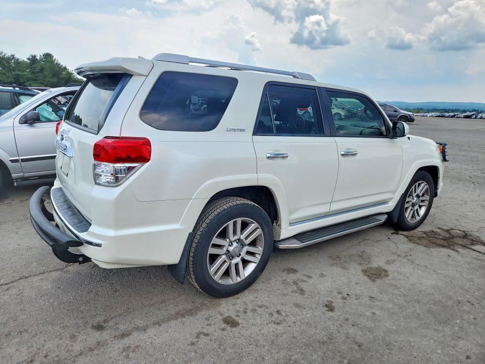 Photo 3 from auction – 2013 TOYOTA 4RUNNER with VIN JTEZU5JR1D5063554
