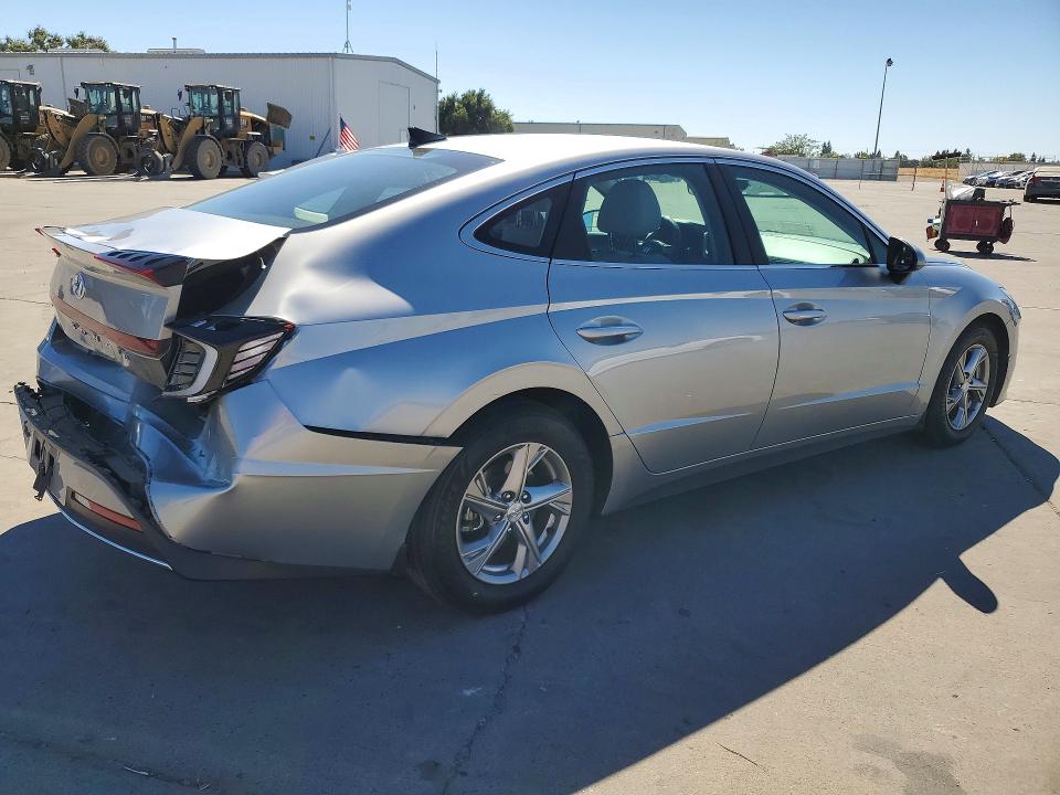 Photo 3 from auction – 2021 HYUNDAI SONATA with VIN 5NPEG4JA7MH098341