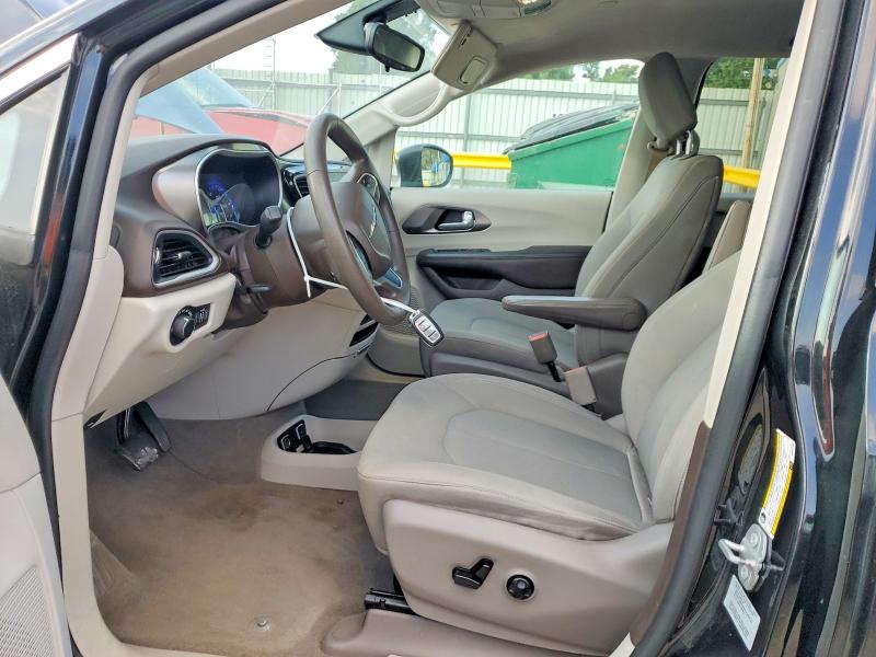 Photo 7 from auction – 2017 CHRYSLER PACIFICA with VIN 2C4RC1DG5HR501964