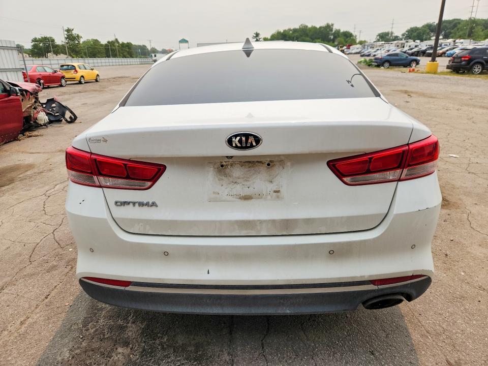Photo 6 from auction – 2018 KIA OPTIMA with VIN 5XXGT4L35JG251826