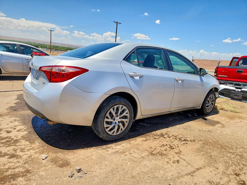 Photo 3 from auction – 2018 TOYOTA COROLLA with VIN 2T1BURHE9JC050520