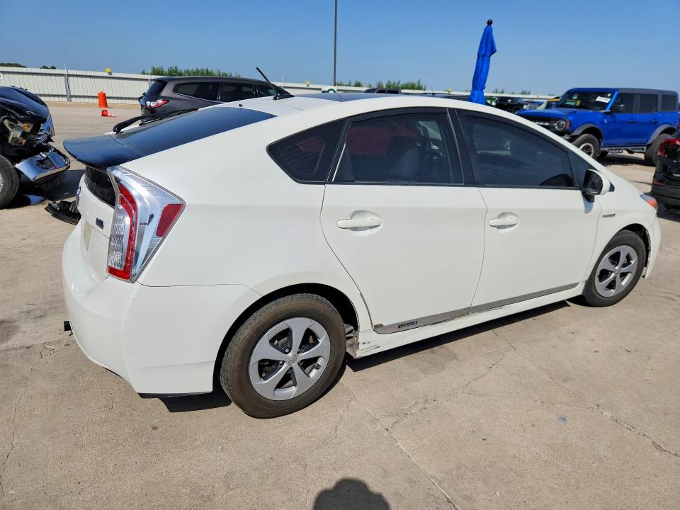 Photo 3 from auction – 2013 TOYOTA PRIUS with VIN JTDKN3DU2D1627419