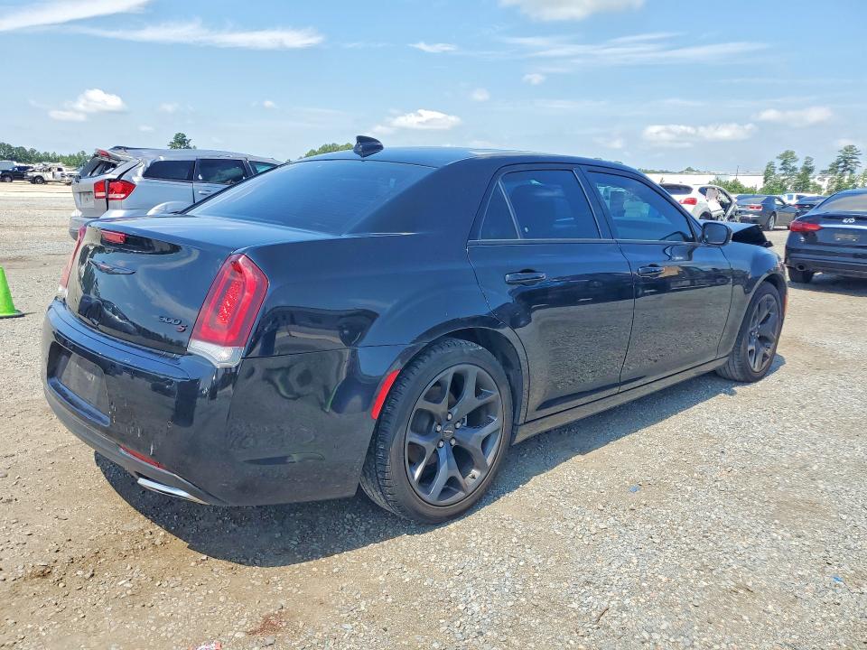 Photo 3 from auction – 2023 CHRYSLER 300 with VIN 2C3CCABG5PH561132