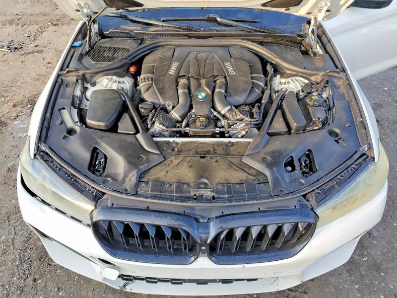 Photo 11 from auction – 2018 BMW M550XI with VIN WBAJB9C50JB286378