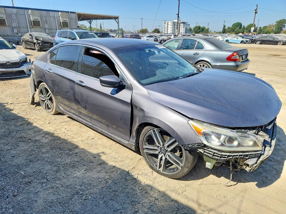Photo 4 from auction – 2017 HONDA ACCORD with VIN 1HGCR2F54HA255243