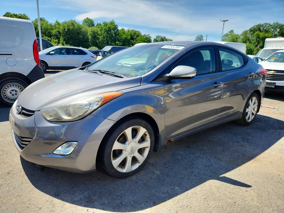 HYUNDAI ELANTRA 2011 with VIN 5NPDH4AE1BH076411 - Photo from auction