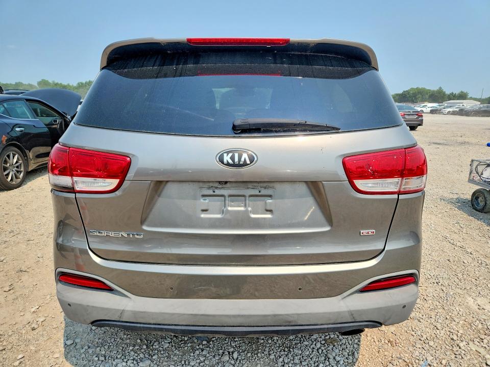 Photo 6 from auction – 2016 KIA SORENTO with VIN 5XYPG4A31GG101885