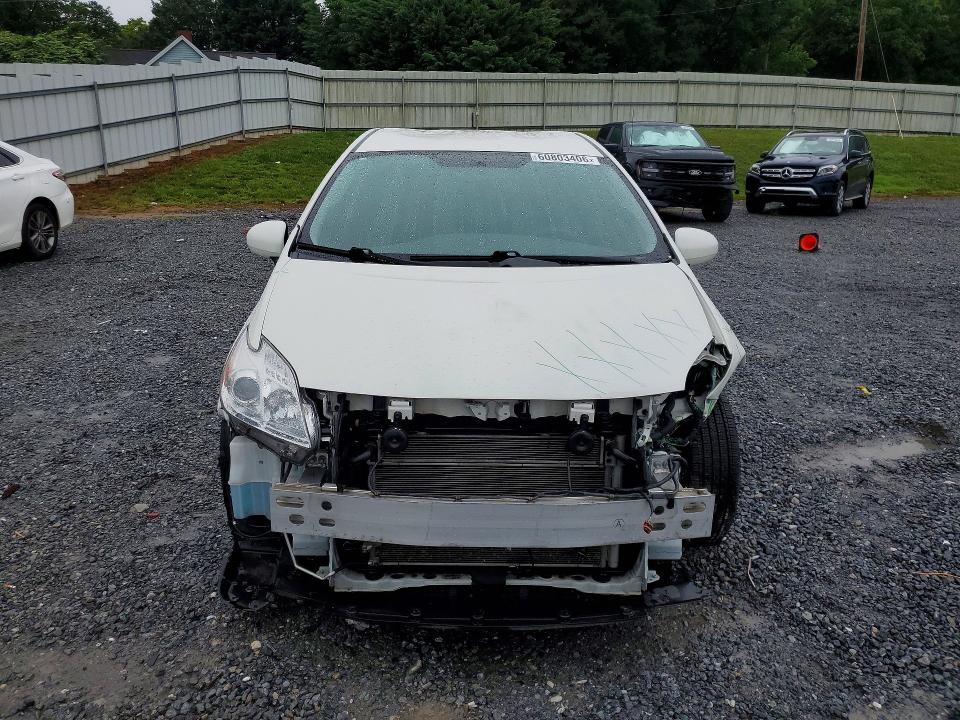 Photo 5 from auction – 2013 TOYOTA PRIUS with VIN JTDKN3DU6D5642482