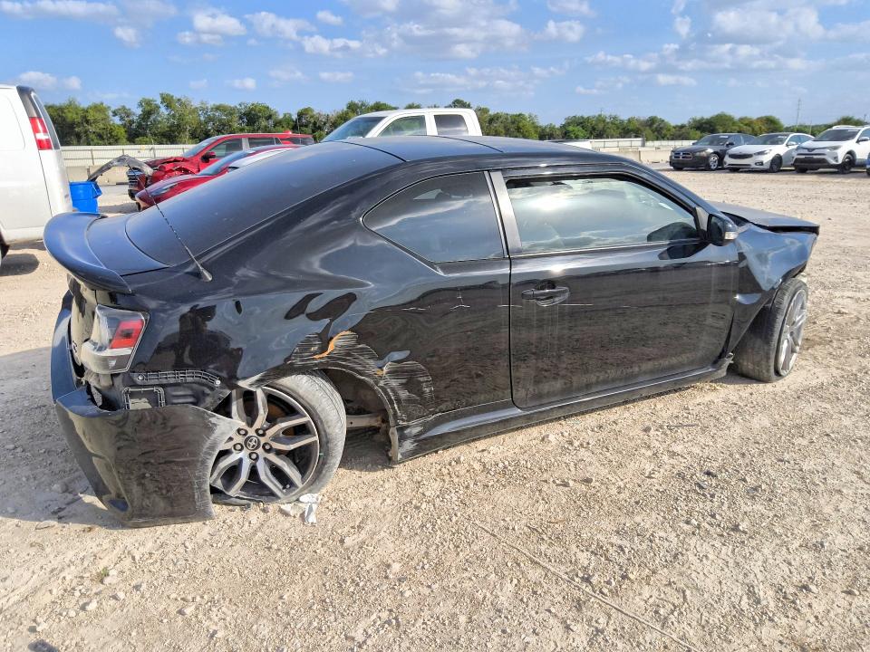 Photo 3 from auction – 2014 SCION TC with VIN JTKJF5C77E3070327