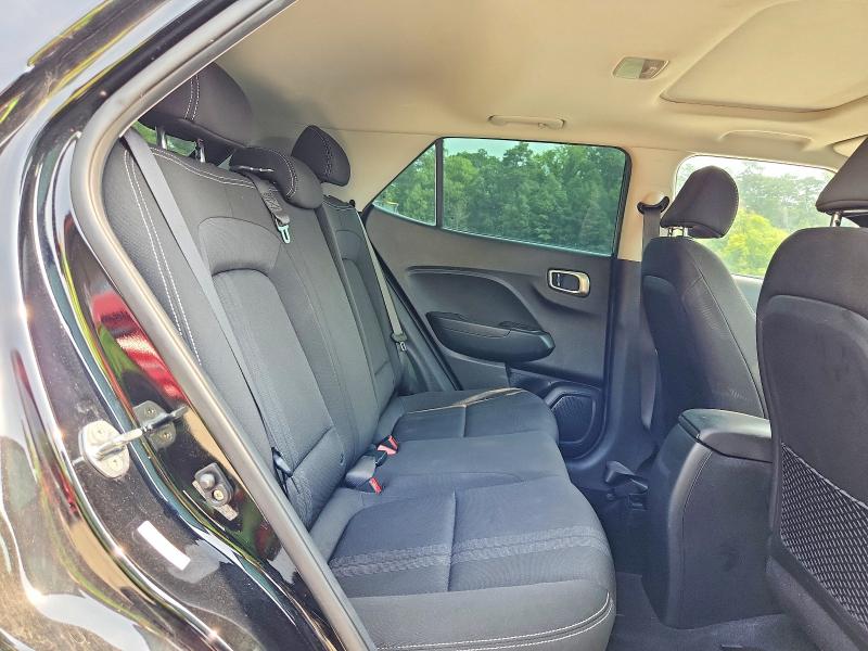 Photo 11 from auction – 2022 HYUNDAI VENUE with VIN KMHRC8A38NU194276