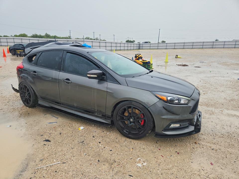 Photo 4 from auction – 2018 FORD FOCUS with VIN 1FADP3L91JL229558