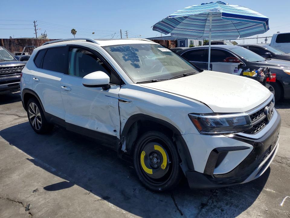Photo 4 from auction – 2022 VOLKSWAGEN TAOS with VIN 3VVLX7B24NM058408