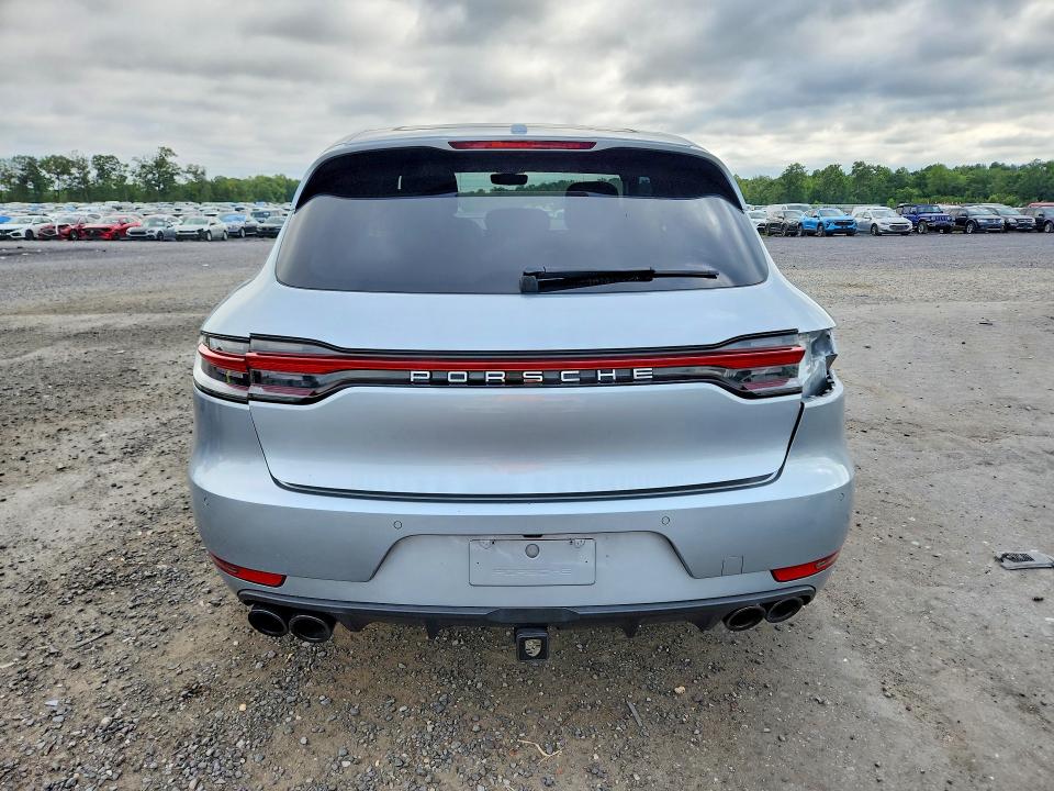Photo 6 from auction – 2019 PORSCHE MACAN with VIN WP1AB2A58KLB31830