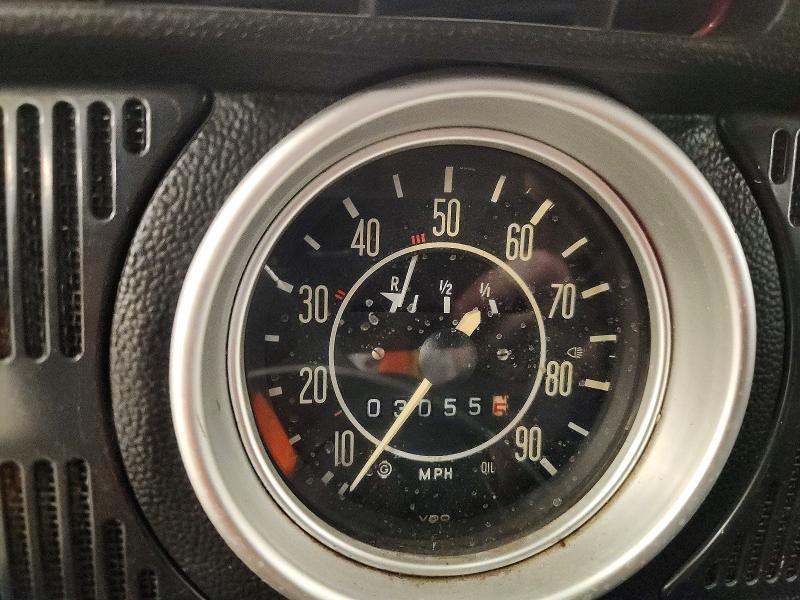 Photo 9 from auction – 1971 VOLKSWAGEN SUPER BEET with VIN 1512742251
