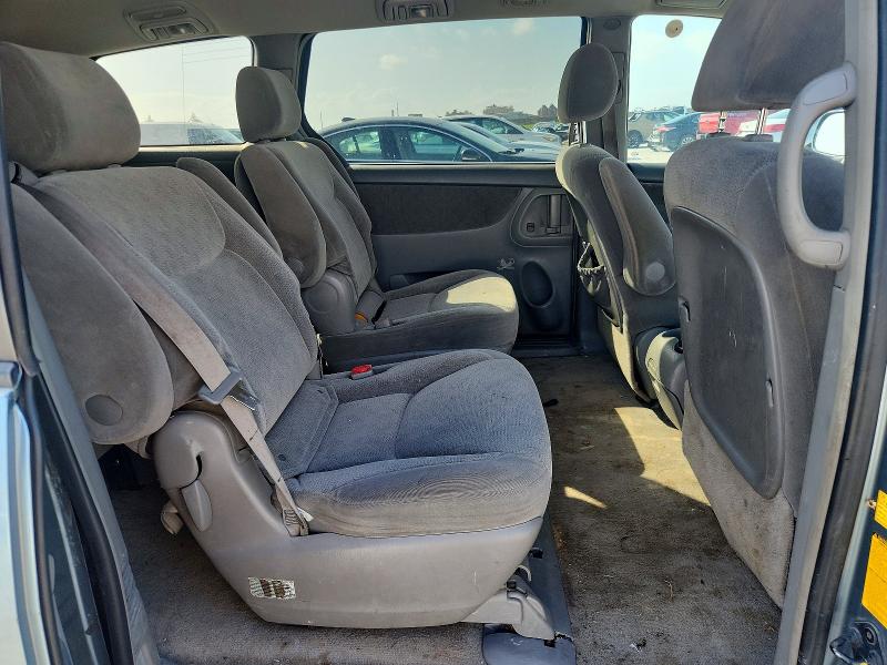 Photo 10 from auction – 2005 TOYOTA SIENNA with VIN 5TDZA22C75S280284