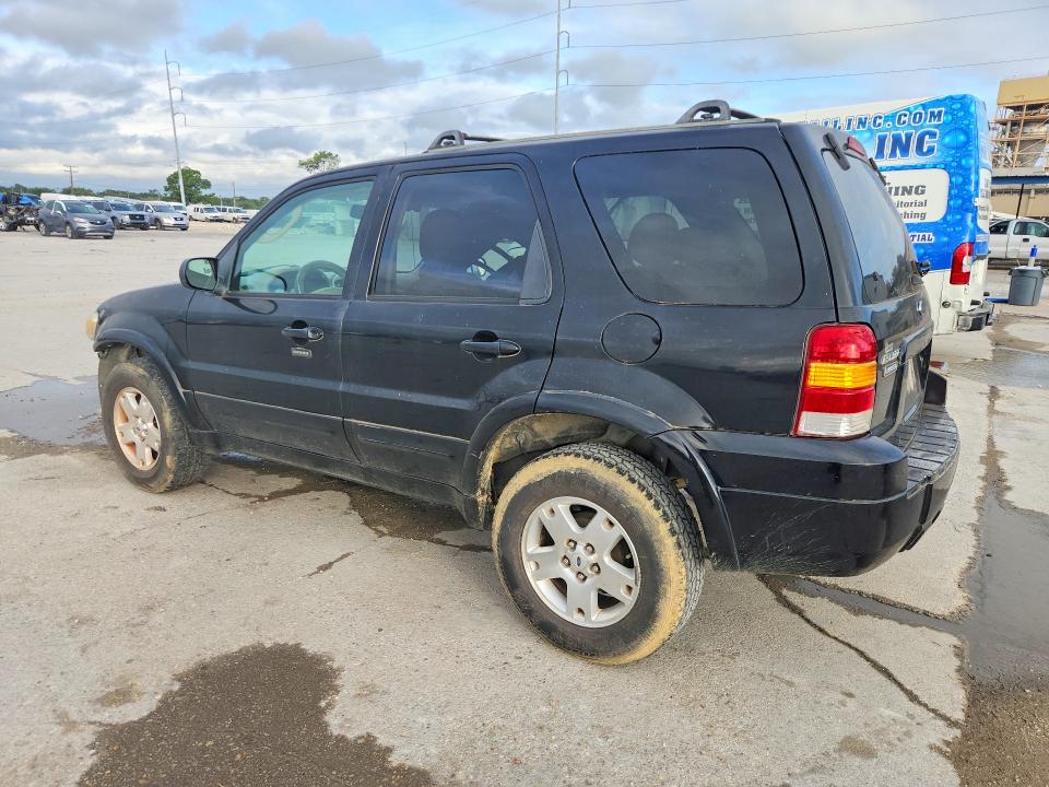Photo 2 from auction – 2007 FORD ESCAPE with VIN 1FMYU04137KA75313